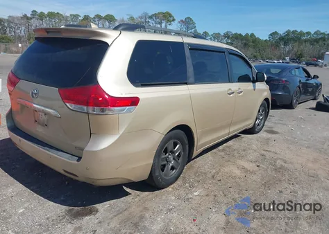 2014 Toyota Sienna Limited V6 7 Passenger z USA, uszkodzony, nr VIN 5TDYK3DC2ES507702